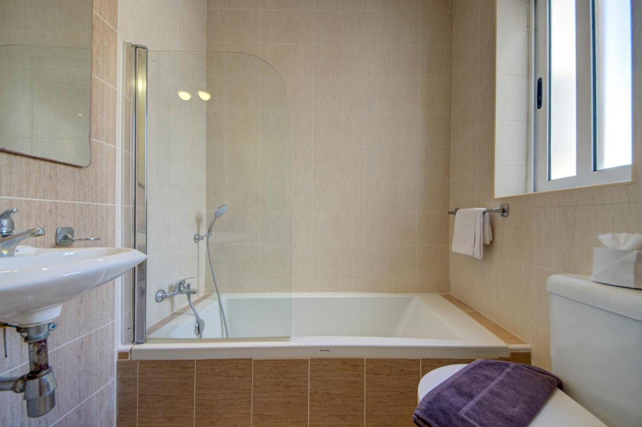 Sapphire Court 2 Bedroom Apartments By Shortletsmalta Sliema Kültér fotó