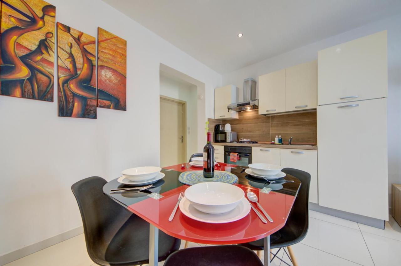 Sapphire Court 2 Bedroom Apartments By Shortletsmalta Sliema Kültér fotó