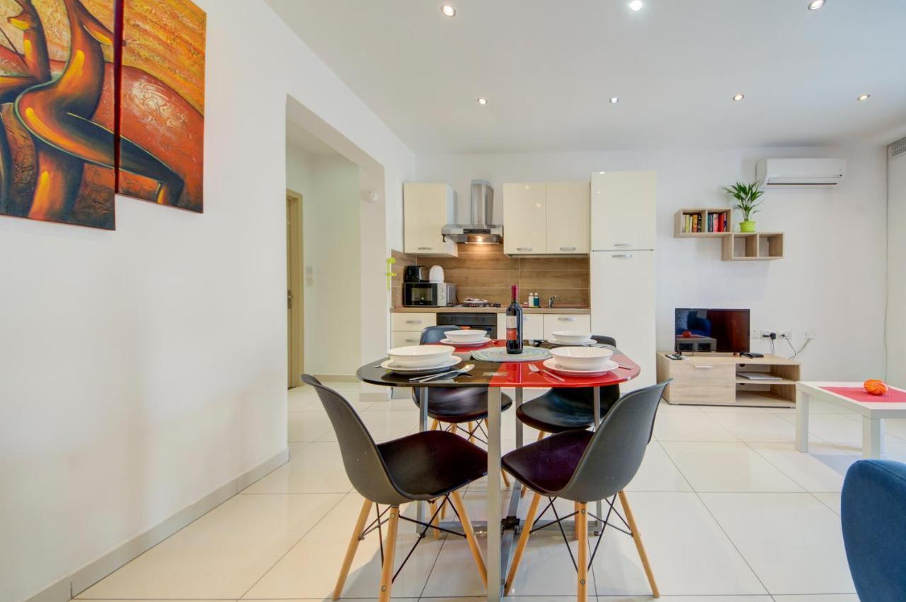 Sapphire Court 2 Bedroom Apartments By Shortletsmalta Sliema Kültér fotó